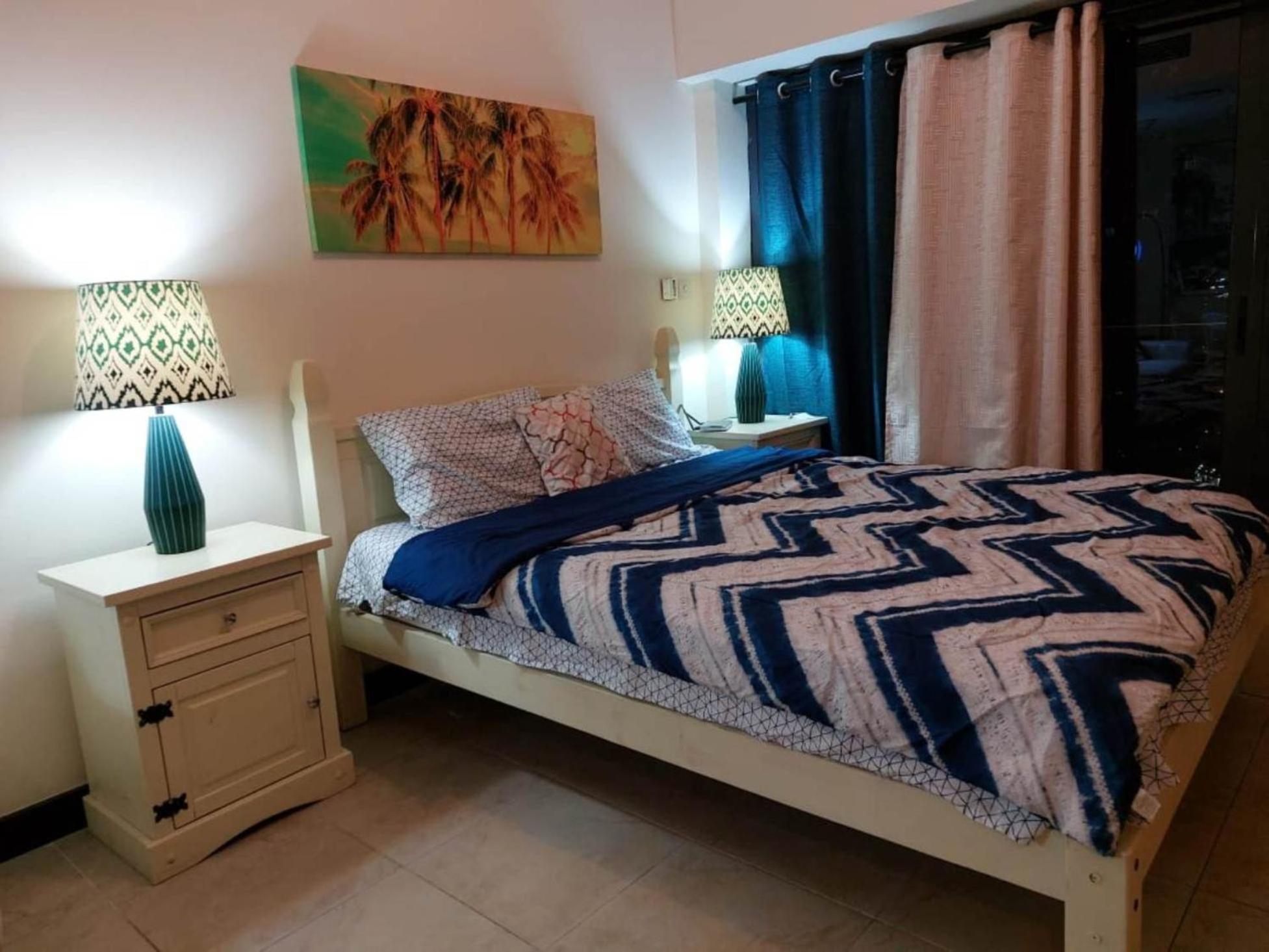 Click Stay - Jlt - Studio & Balcony Lakes View Entire Apartment -Jn Apartment