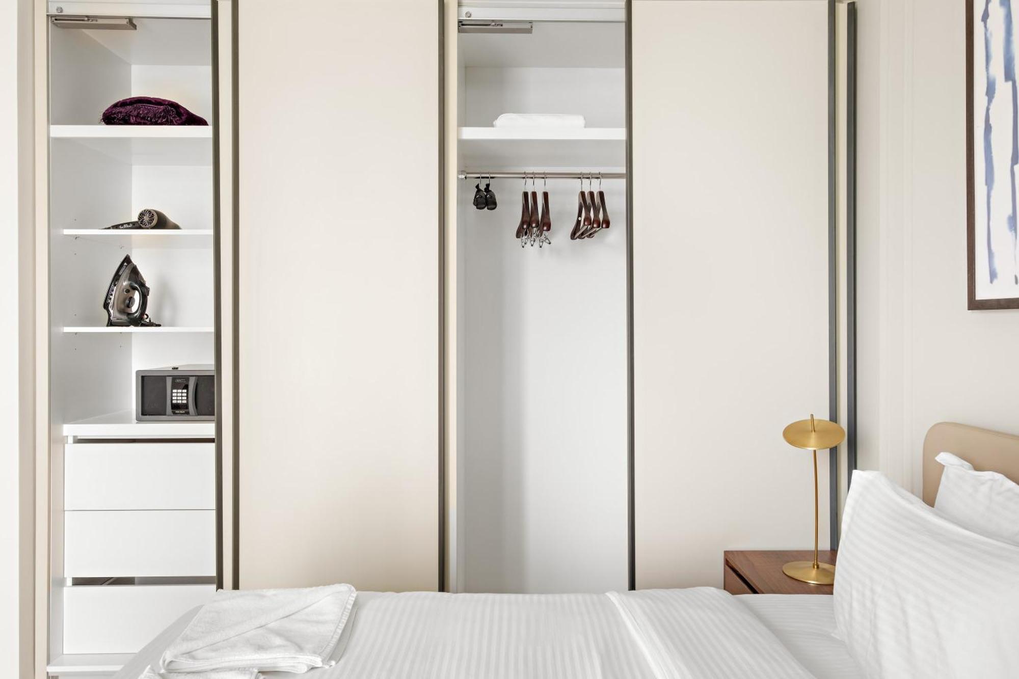 Silkhaus Vibes In Tower With Private Dubai