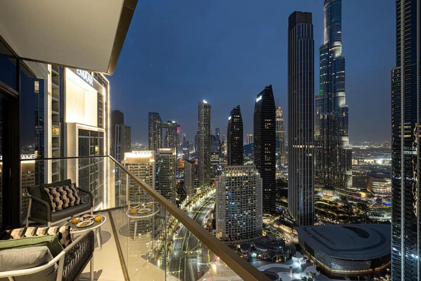 Burj Crown - New Sky High, Near Burj Khalifa, Boulevard View, Opposite Mall *