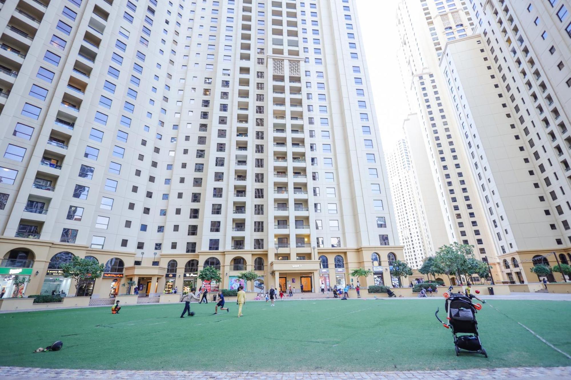 Lunar - Jbr *