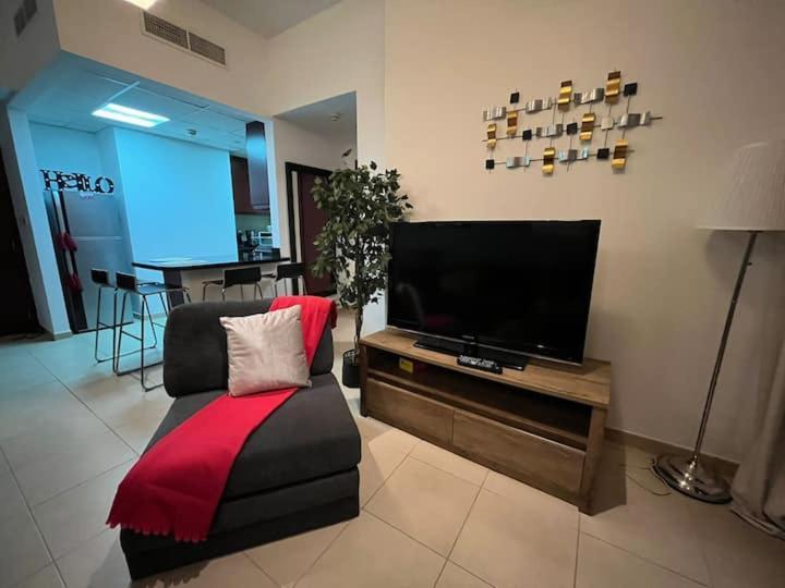 Amazing 1bdr In Jbr- Beach Access And Lake View Daire