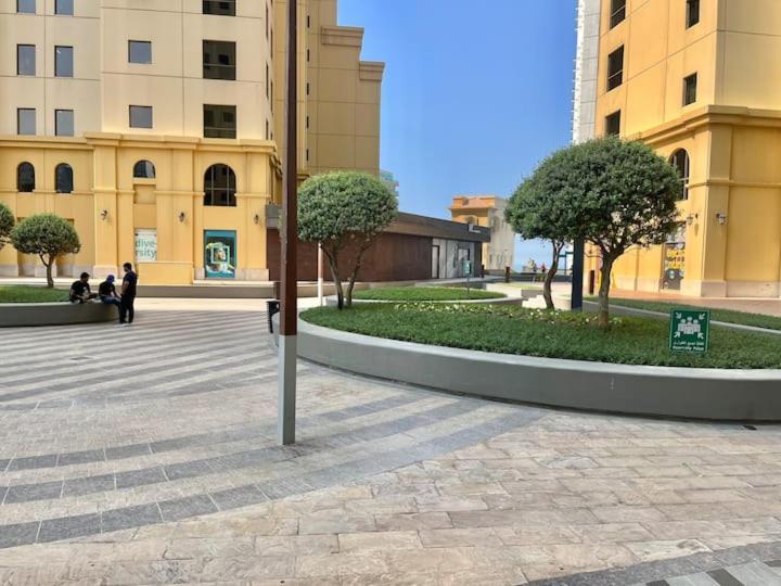 Amazing 1bdr In Jbr- Beach Access And Lake View Daire