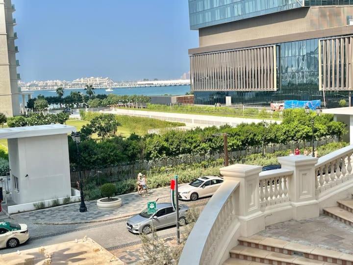 Amazing 1bdr In Jbr- Beach Access And Lake View *