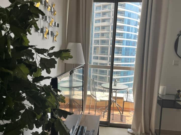 Amazing 1bdr In Jbr- Beach Access And Lake View * Dubai