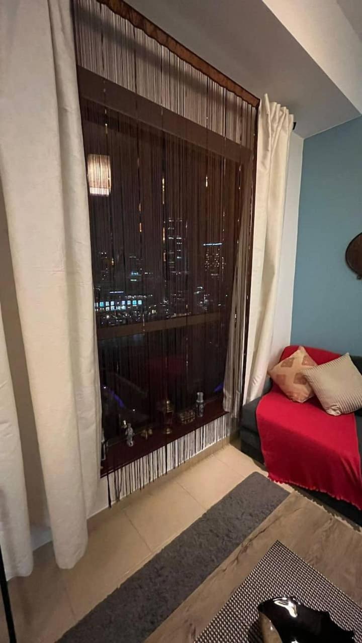 Amazing 1bdr In Jbr- Beach Access And Lake View *