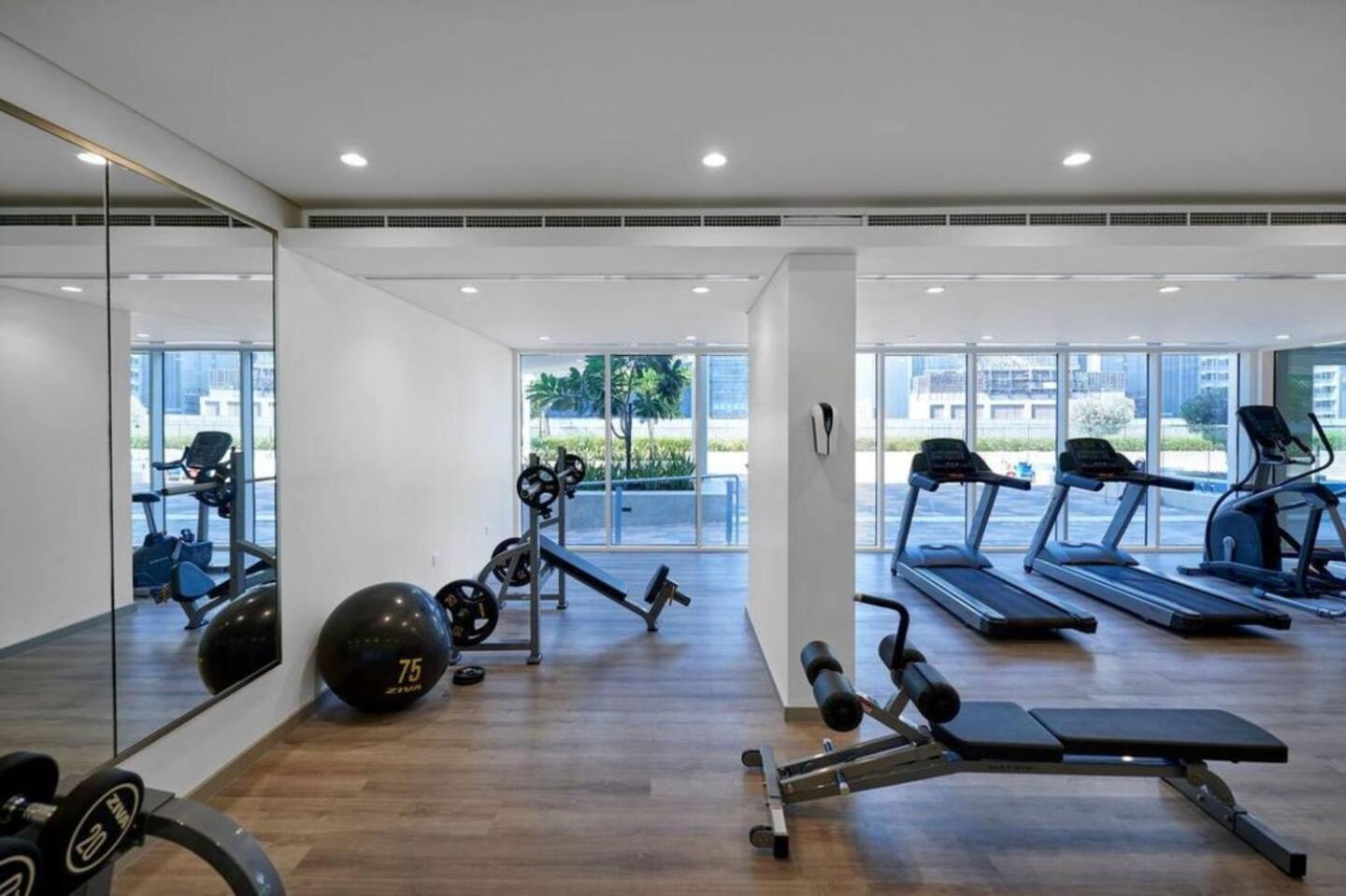 5-star Burj Khalifa View In Boho With Pool & Gym! Apartamento Dubai