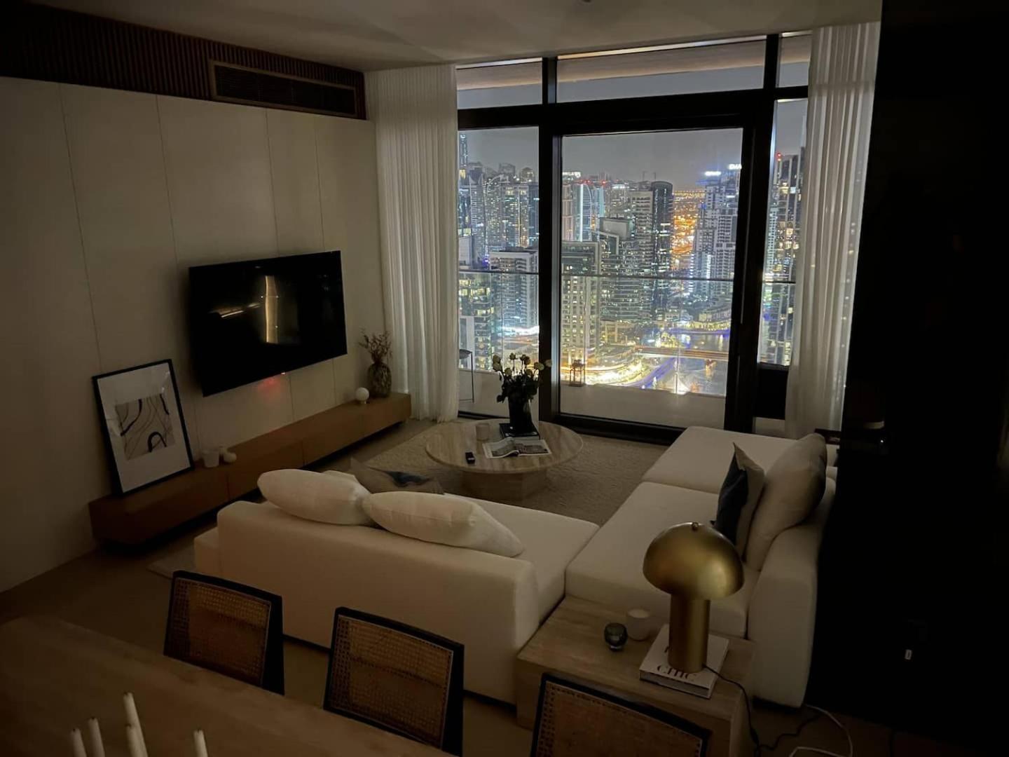 Luxurious 3brmaid With Stunning Marina Views * Dubai