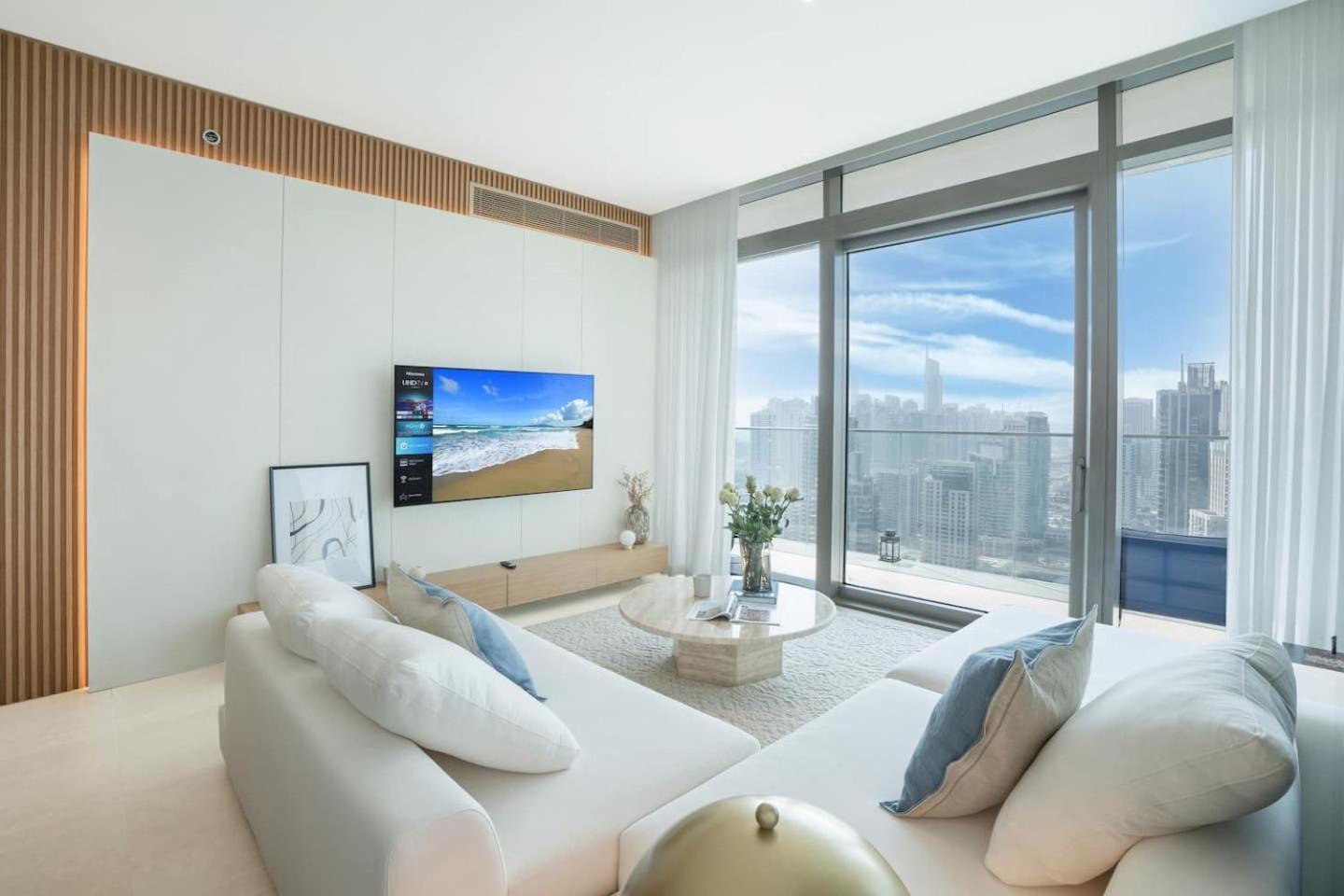 Luxurious 3brmaid With Stunning Marina Views Dubai