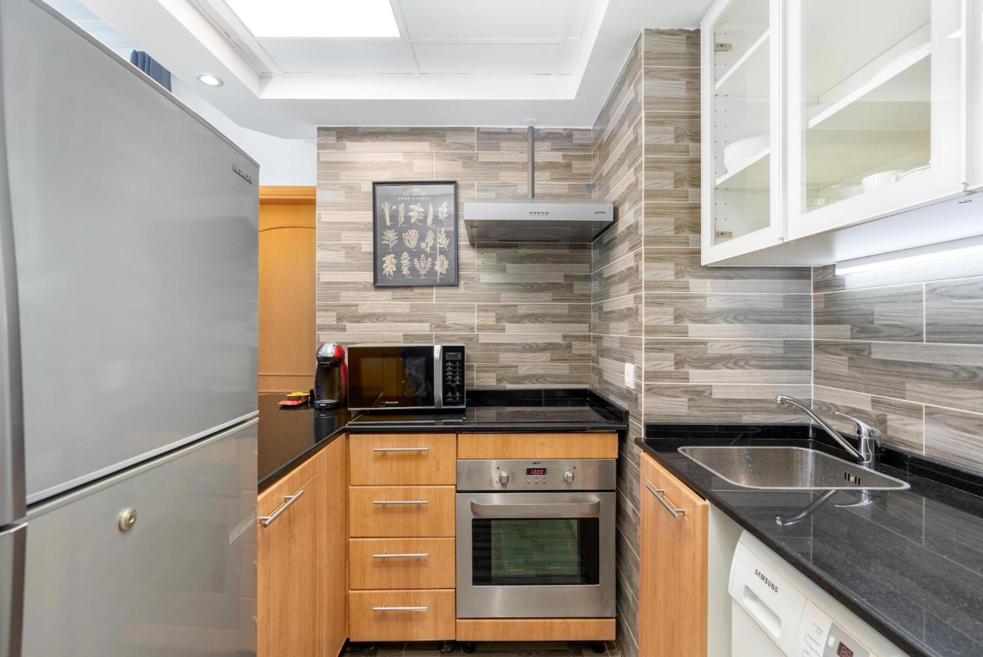 Marina Views - Walking Distance To Beaches - Cityapartmentstay Apartment