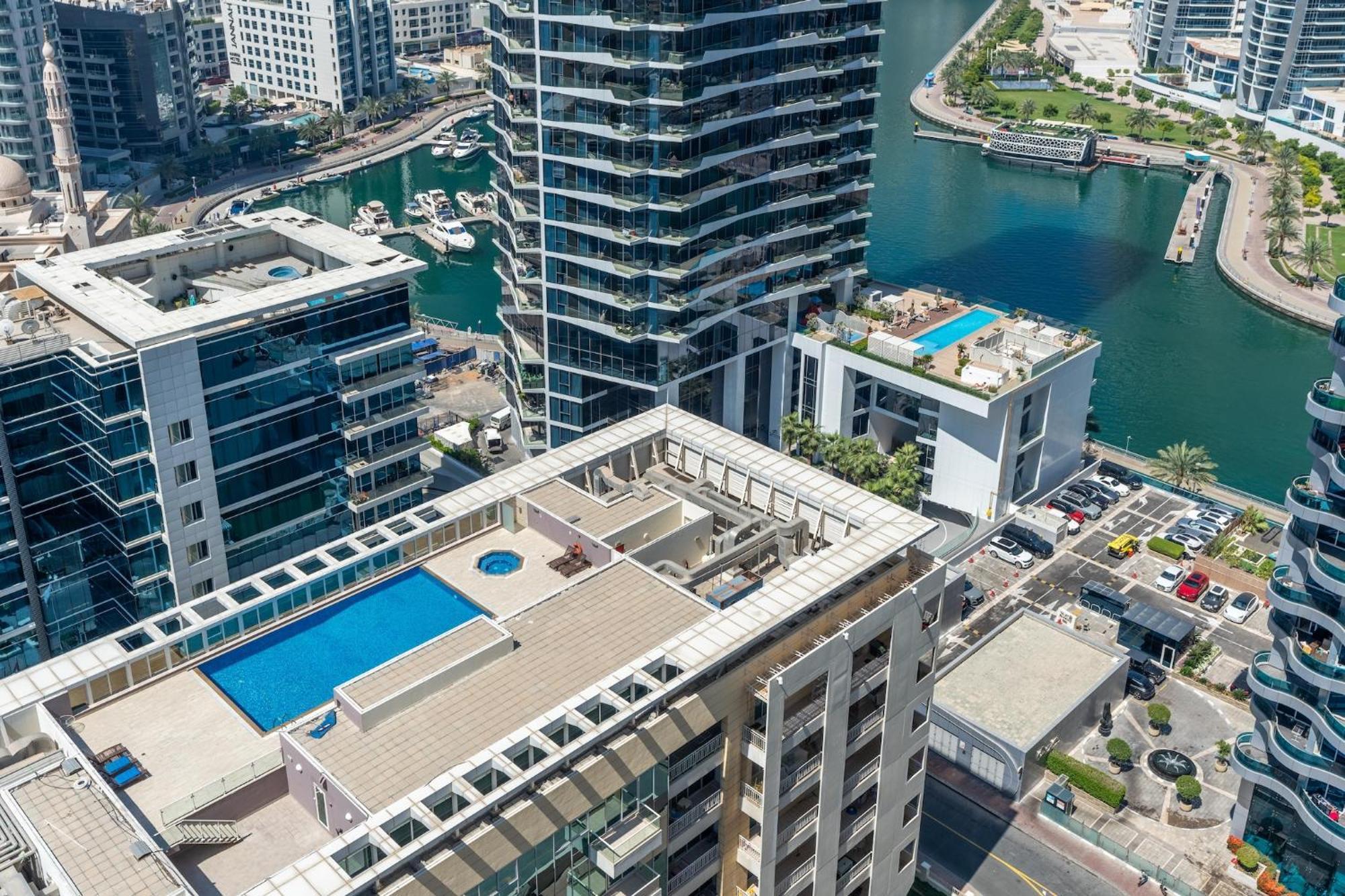 Marina Views - Walking Distance To Beaches - Cityapartmentstay