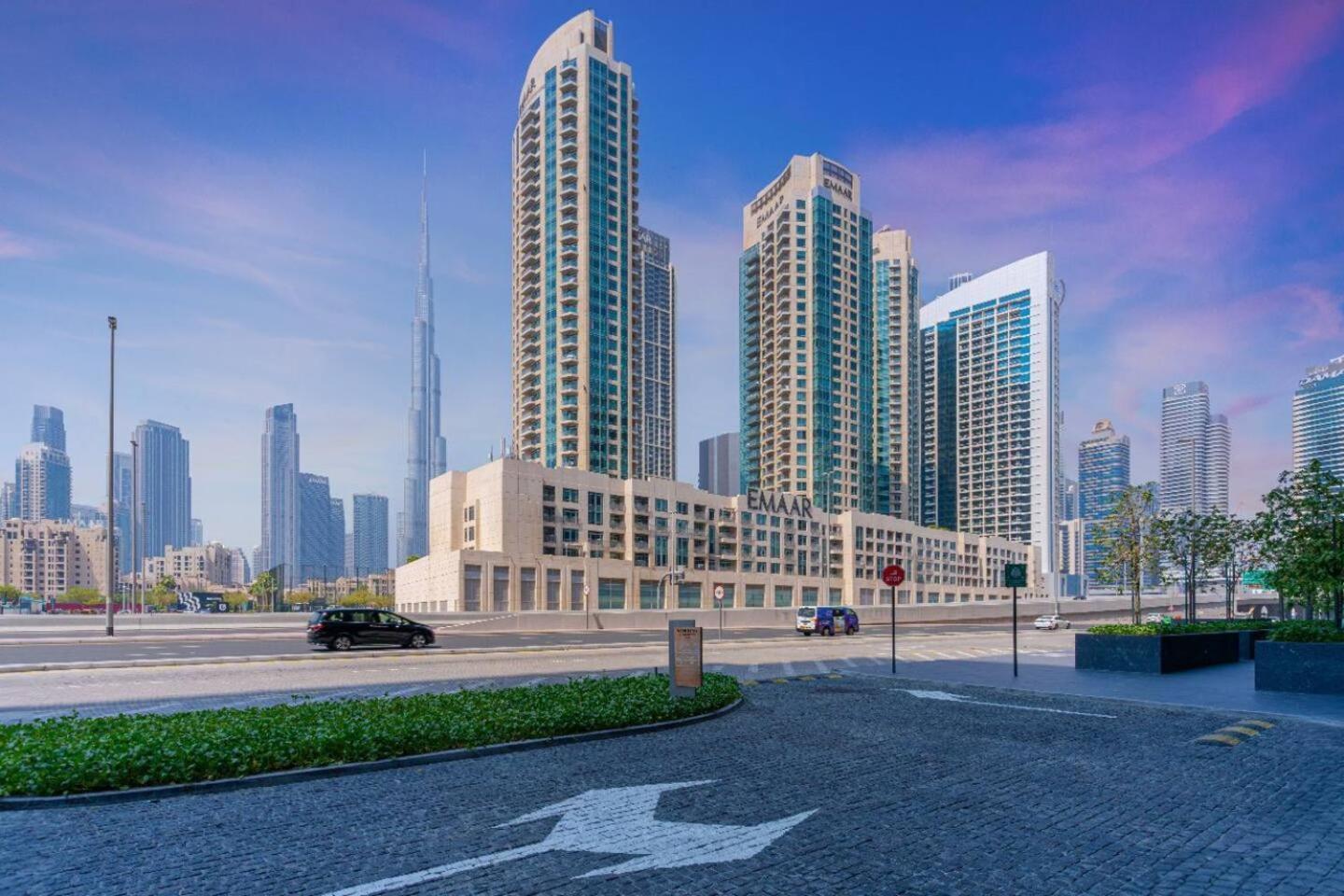 Cozy & Lux Studio-walk To Burj Khalifasleeps 3 Apartment