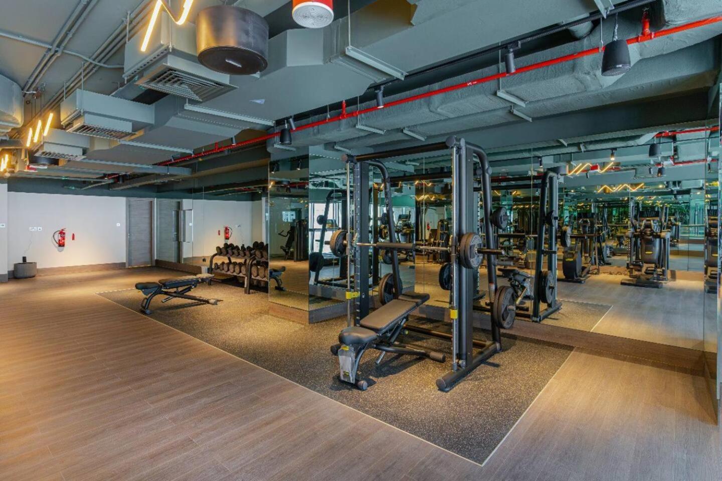 Apartment Cozy & Lux Studio-walk To Burj Khalifasleeps 3 Dubai