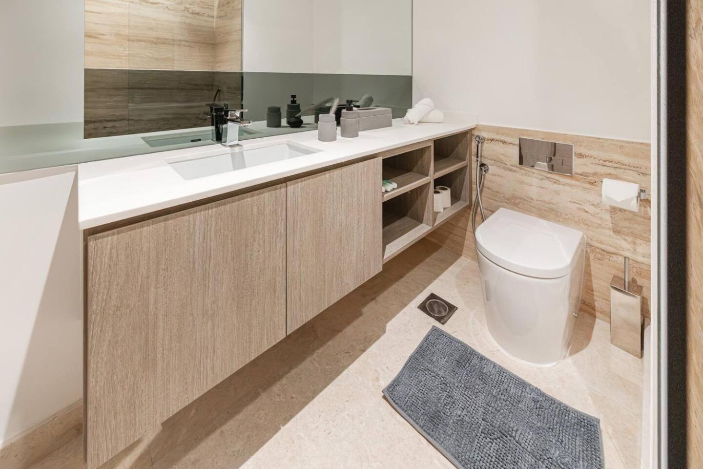 Apartment Cozy & Lux Studio-walk To Burj Khalifasleeps 3