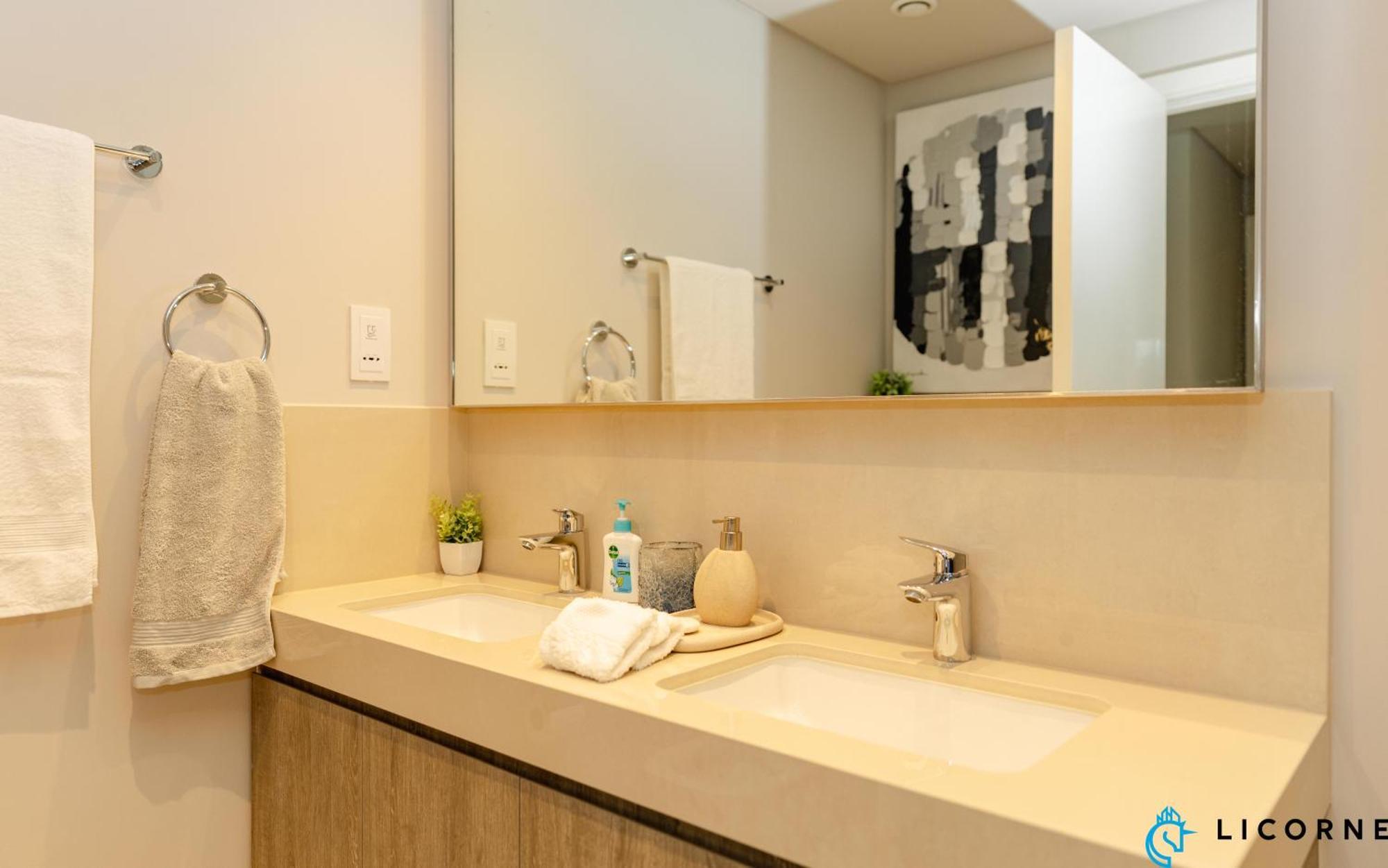 Daire Brand New Modern 2br Retreat, Walk To Mall - Downtown Views Ll
