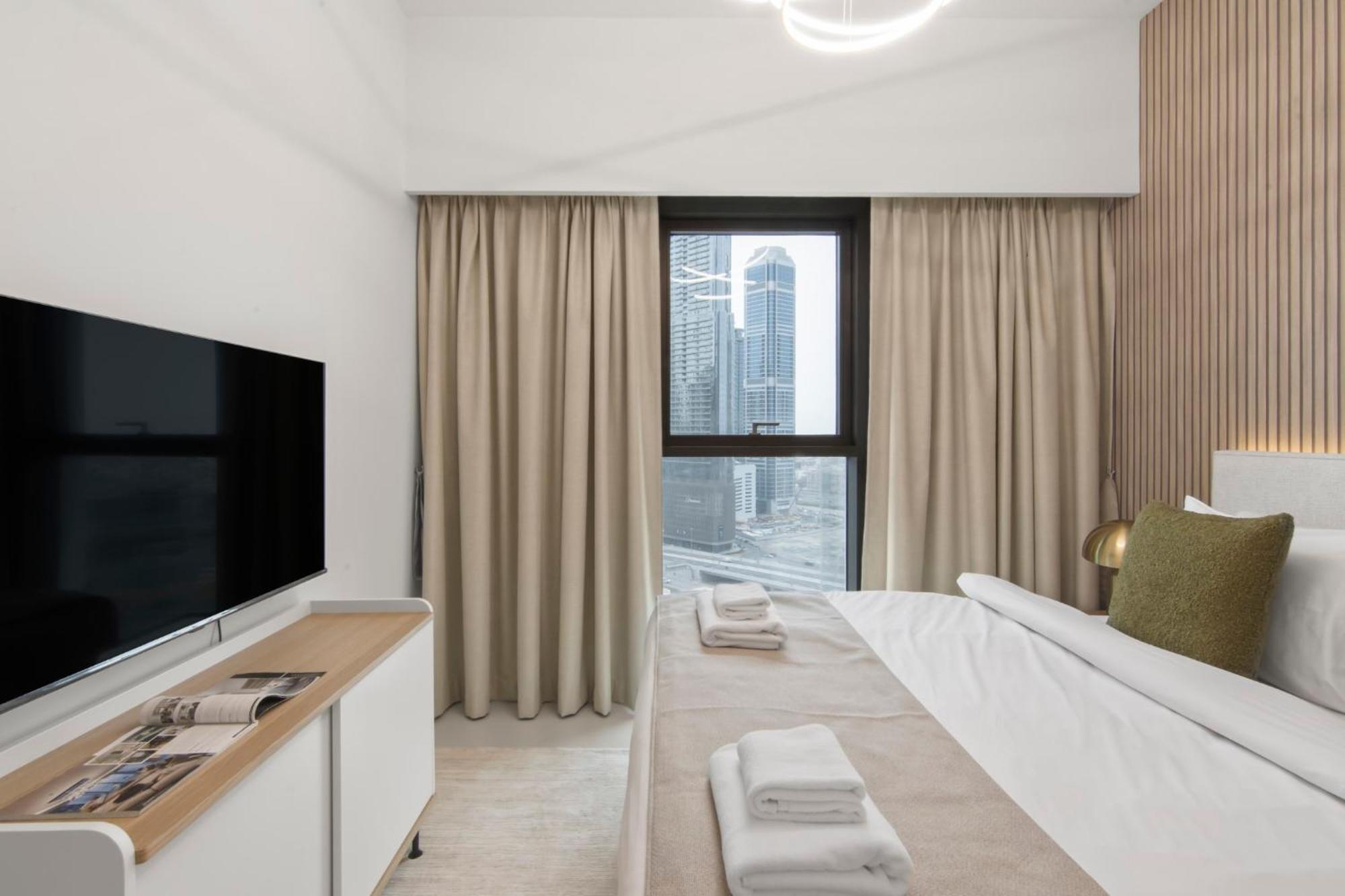 Near Burj Khalifa - Blvd View - Stylish Design *