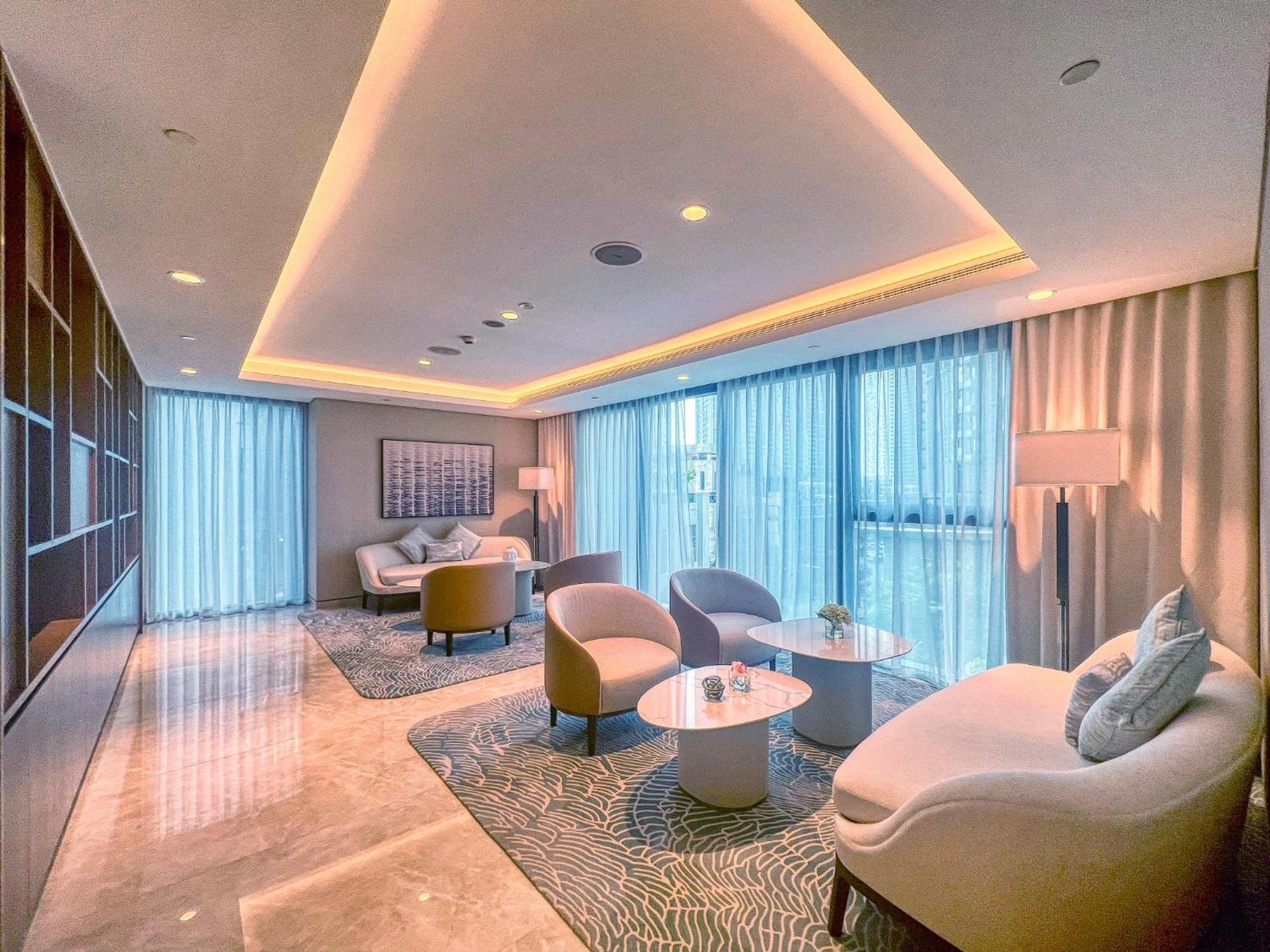 Full Burj Khalifa View - Two Balconies Apartment