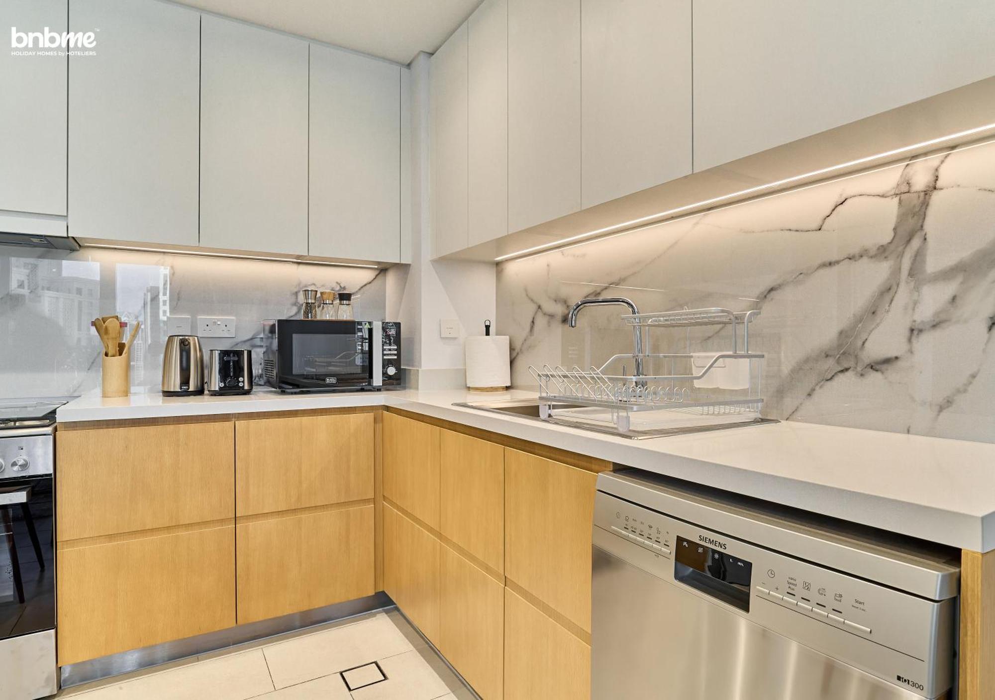 Bnbmehomes - La Vie Apartment Dubai