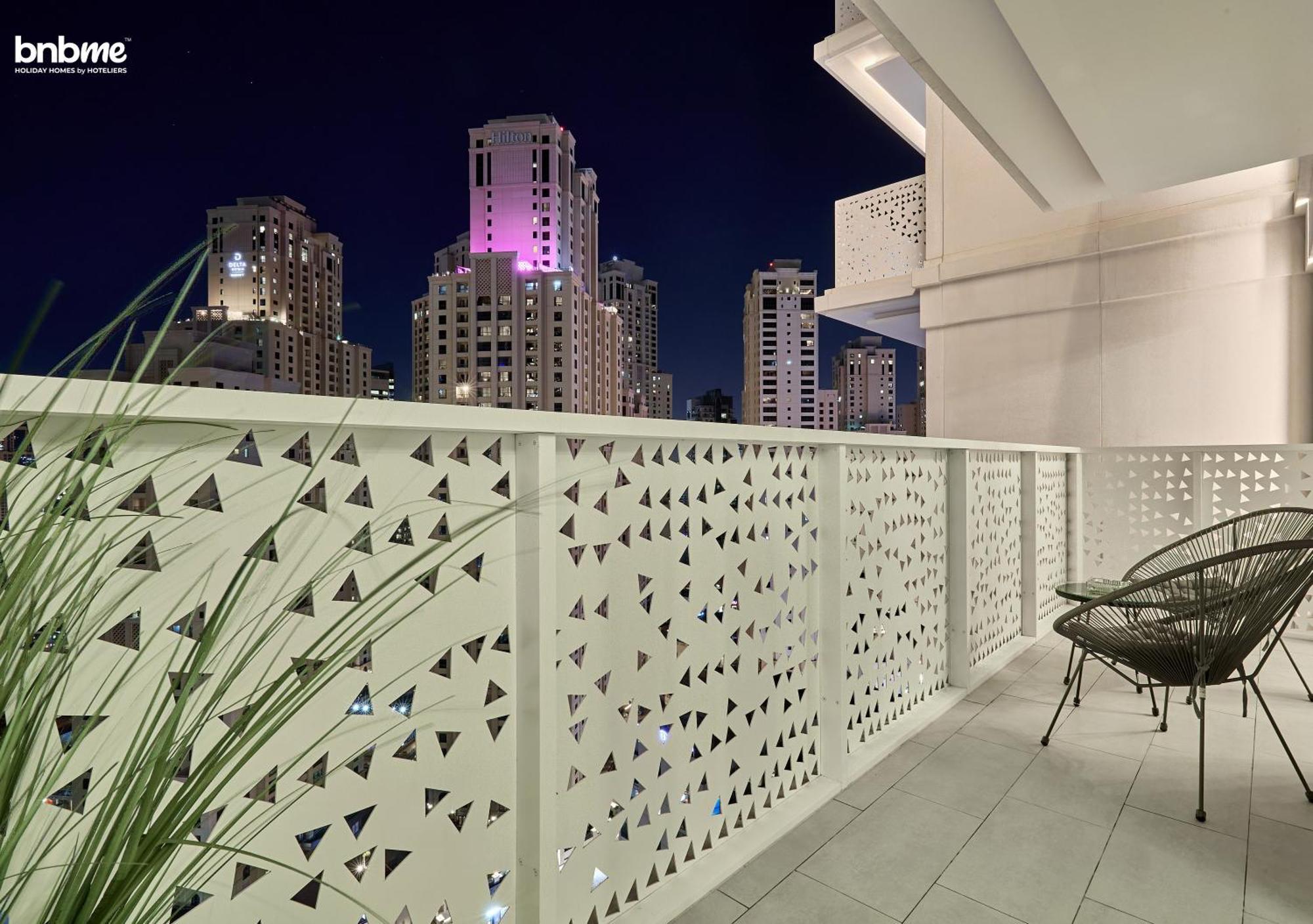 Bnbmehomes - La Vie Apartment *