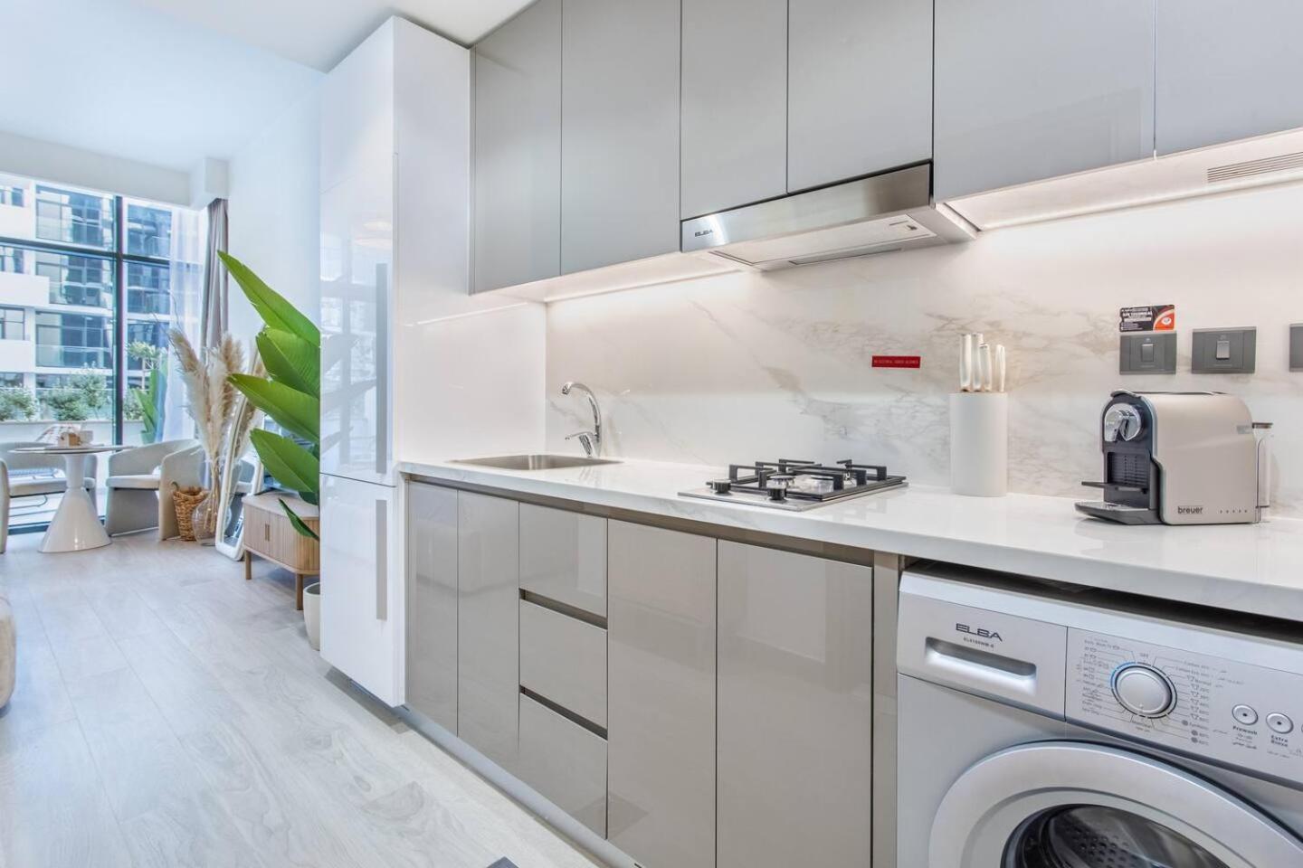 Artist Heaven Studio! Riviera 35! 10 Min Downtown Apartment Dubai