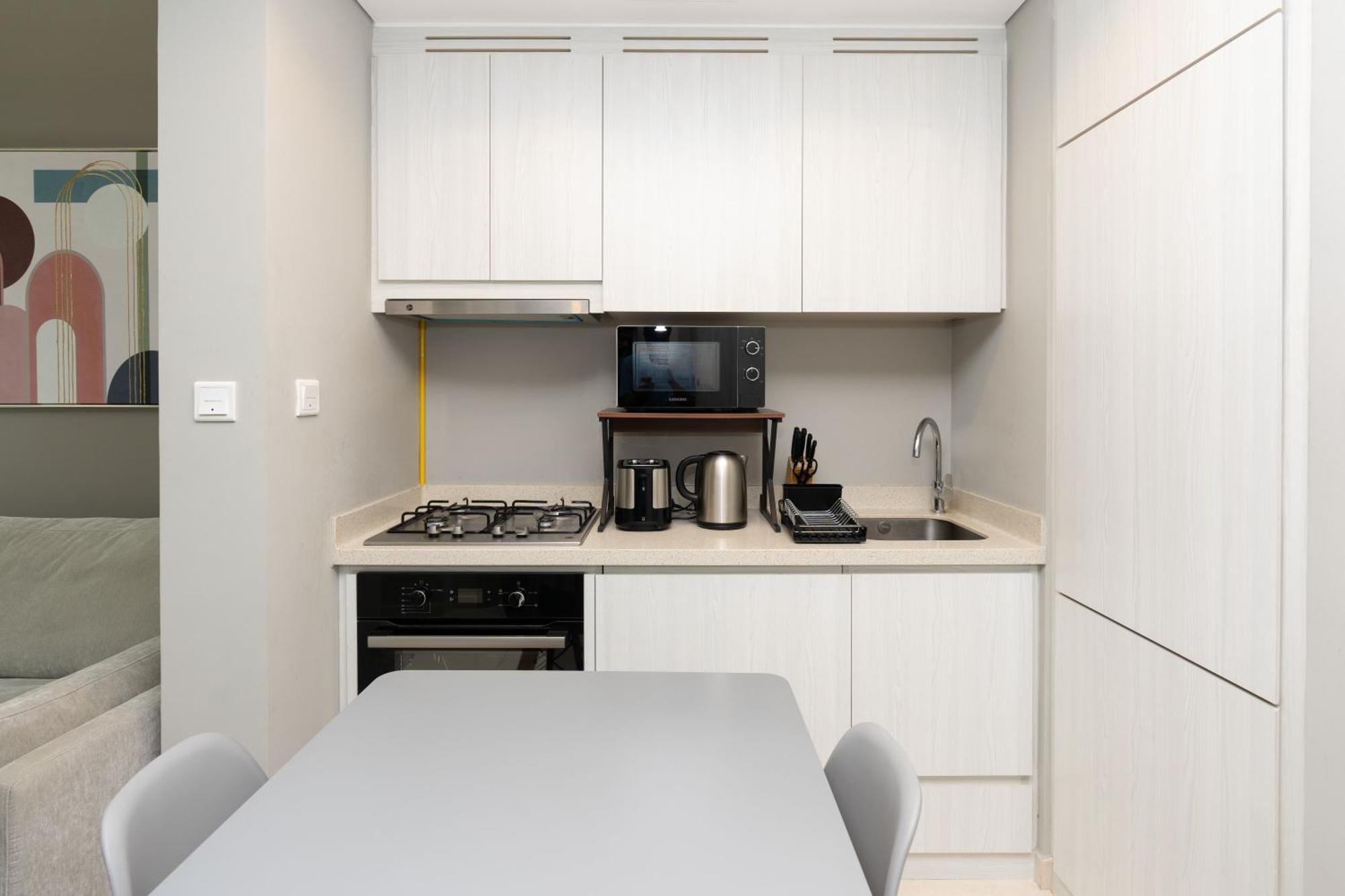 Citihome-1br In Business Bay Overlooking The Canal Daire