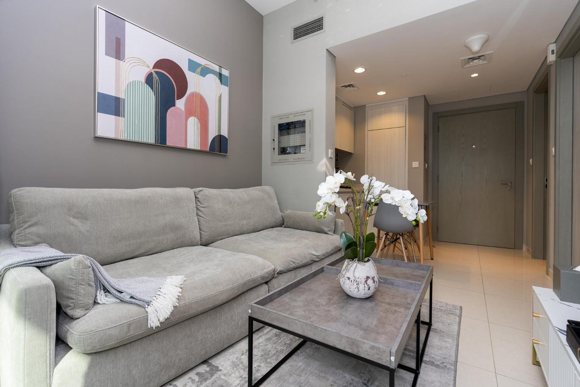 Daire Citihome-1br In Business Bay Overlooking The Canal Dubai