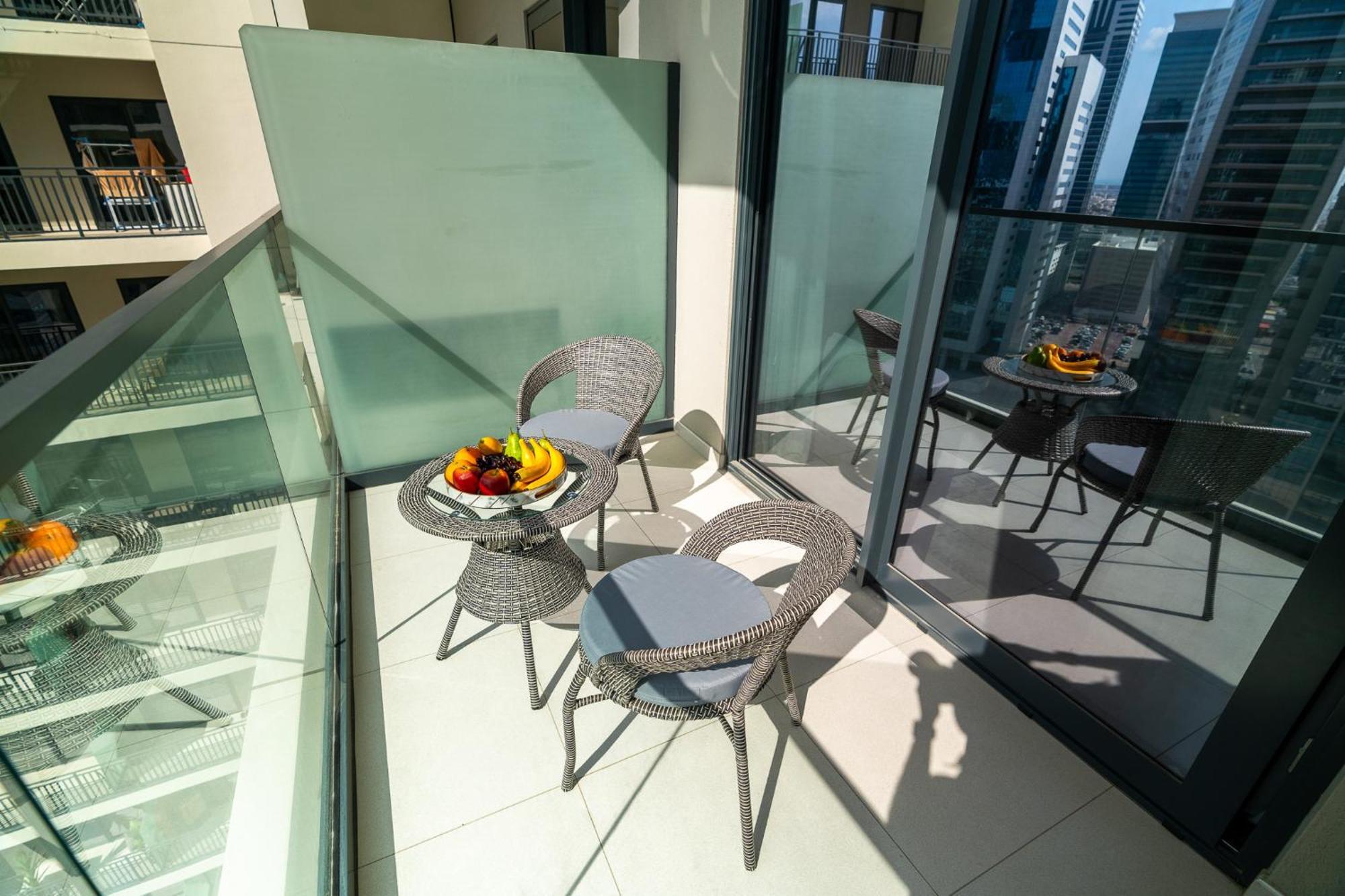 Daire Citihome-1br In Business Bay Overlooking The Canal