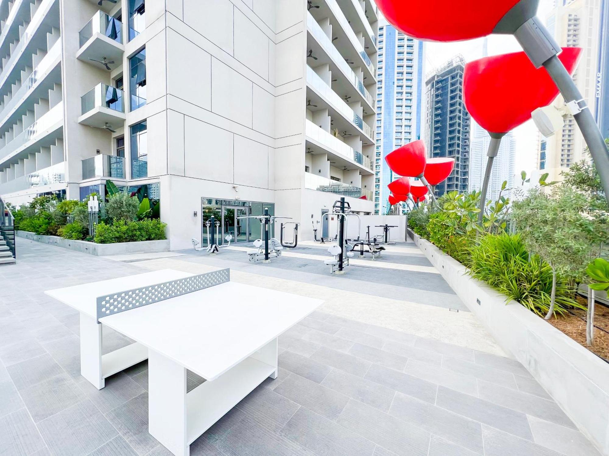 Apartment Mag318, Modern Studio With Great Amenities And Canal View, 5min Walk To Mall Dubai