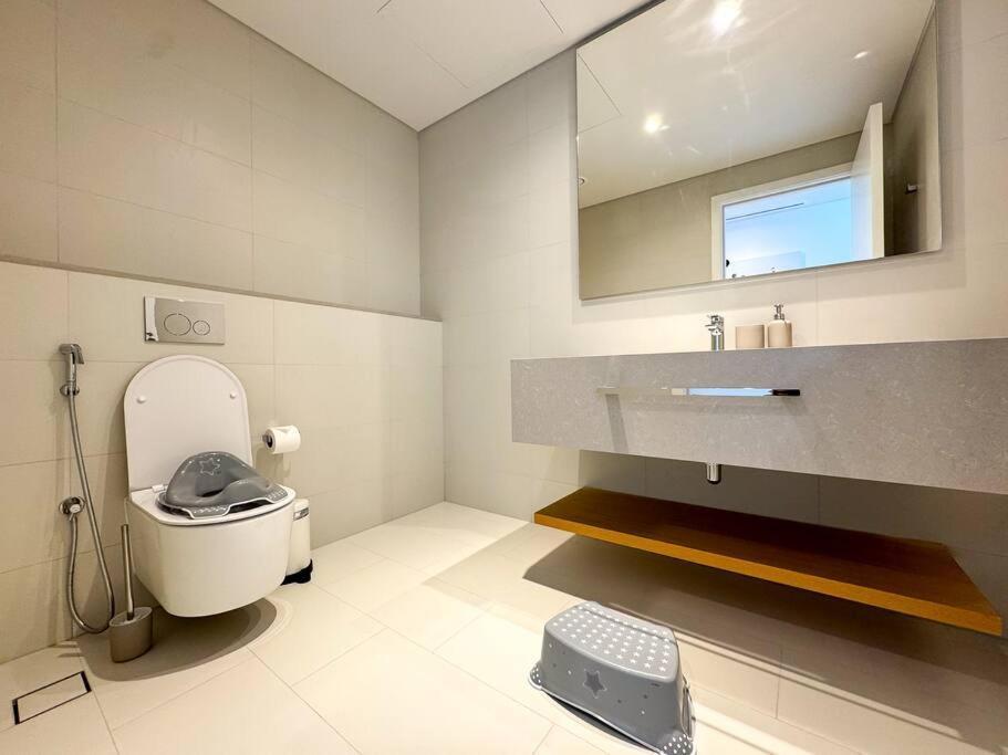Apartment Fantastic And Rare 4br+maid's In Jbr Walk Dubai