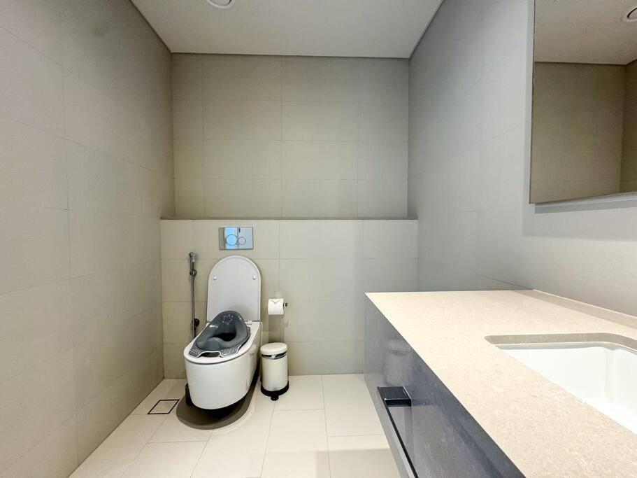 Apartment Fantastic And Rare 4br+maid's In Jbr Walk