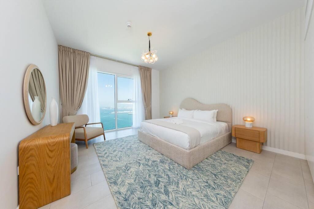 Fantastic And Rare 4br+maid's In Jbr Walk Apartment Dubai