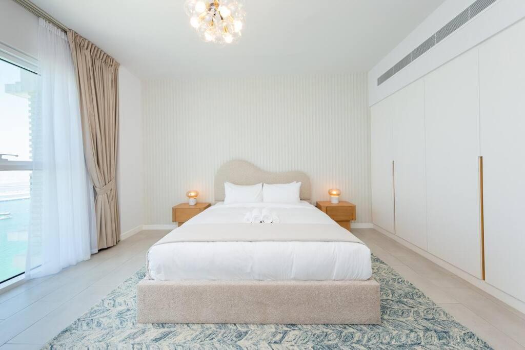 Fantastic And Rare 4br+maid's In Jbr Walk Apartment Dubai
