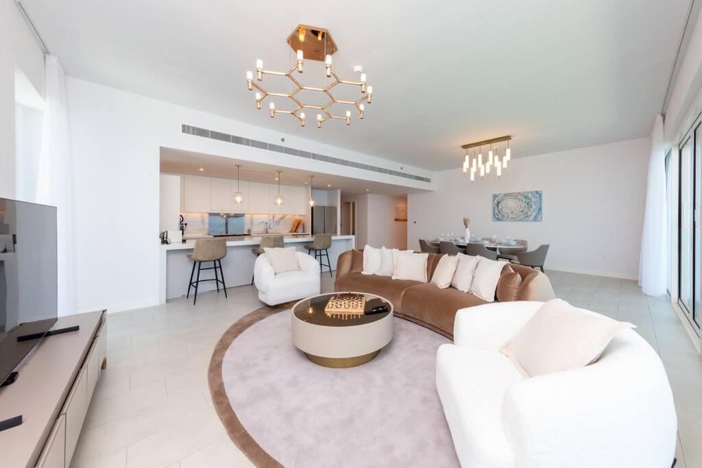 Apartment Fantastic And Rare 4br+maid's In Jbr Walk Dubai