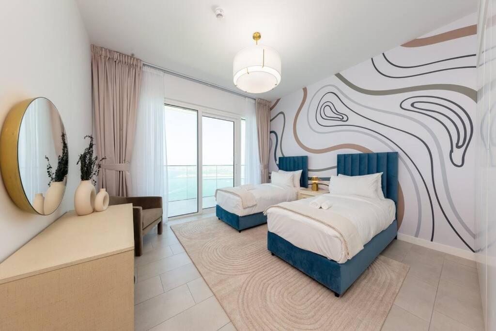 Fantastic And Rare 4br+maid's In Jbr Walk Apartment Dubai