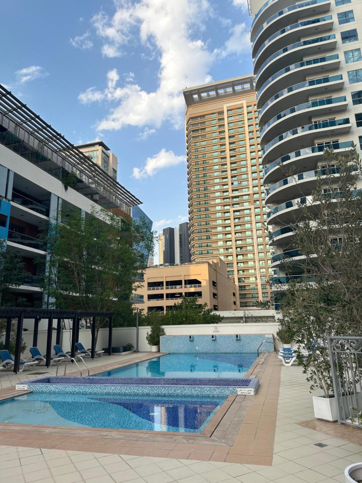 Modern Marina Apartment *