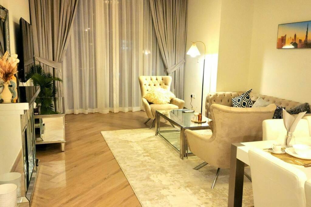Apartment 3br Beige Gray Escape Silver Skywalk Sanctuary Dubai