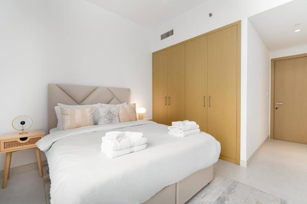 Daire 2bdr - Pool - Emaar - Creek Harbour Dubai