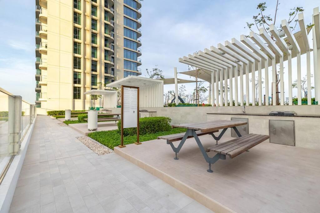 Goldbest - Emaar Beachfront 2bdr * Dubai
