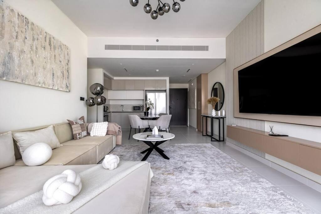 Goldbest - Emaar Beachfront 2bdr