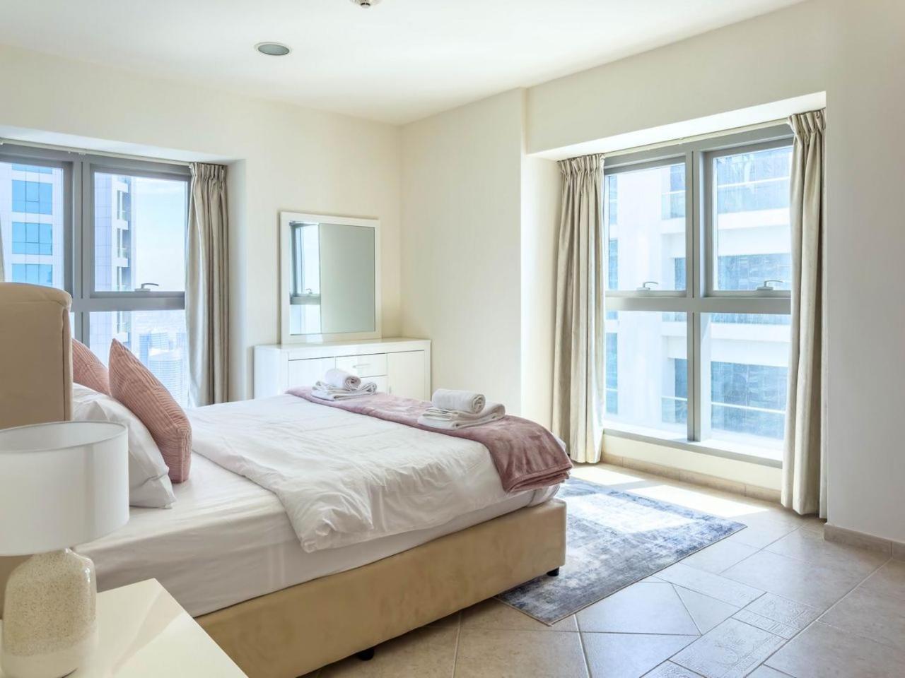 Apartment 50 Percent Offer ! Iconic Princess Tower ! 64th Floor ! Sea View & Marina Walk View ! 3min To Marina Beach & Tram ! Spacious *