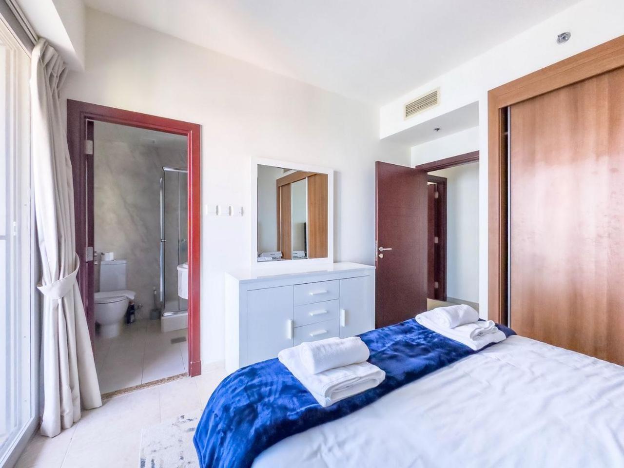 Apartment 50 Percent Offer ! Iconic Princess Tower ! 64th Floor ! Sea View & Marina Walk View ! 3min To Marina Beach & Tram ! Spacious *