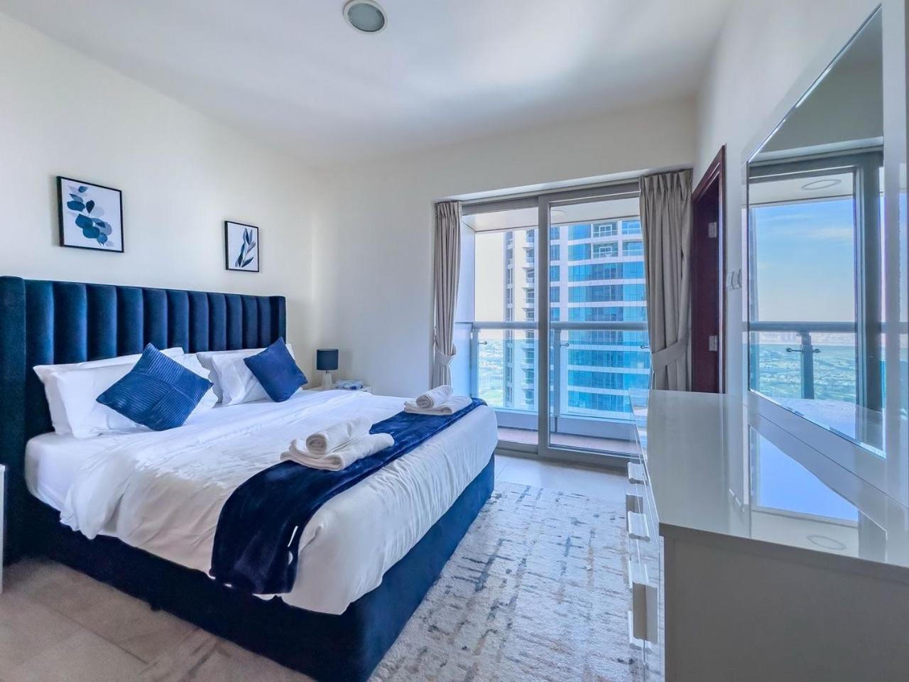 Apartment 50 Percent Offer ! Iconic Princess Tower ! 64th Floor ! Sea View & Marina Walk View ! 3min To Marina Beach & Tram ! Spacious *