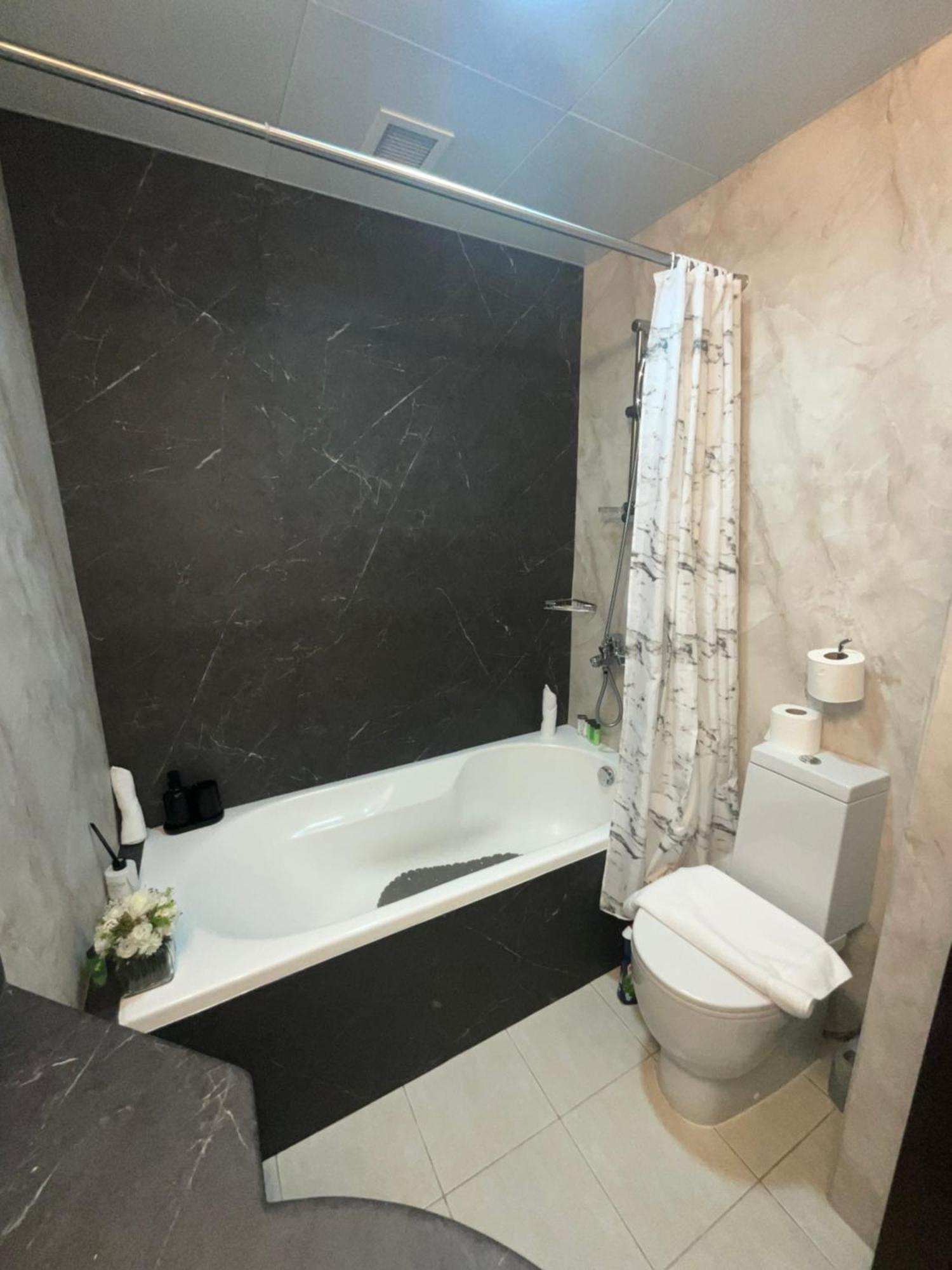 50 Percent Offer ! Iconic Princess Tower ! 64th Floor ! Sea View & Marina Walk View ! 3min To Marina Beach & Tram ! Spacious Apartment *