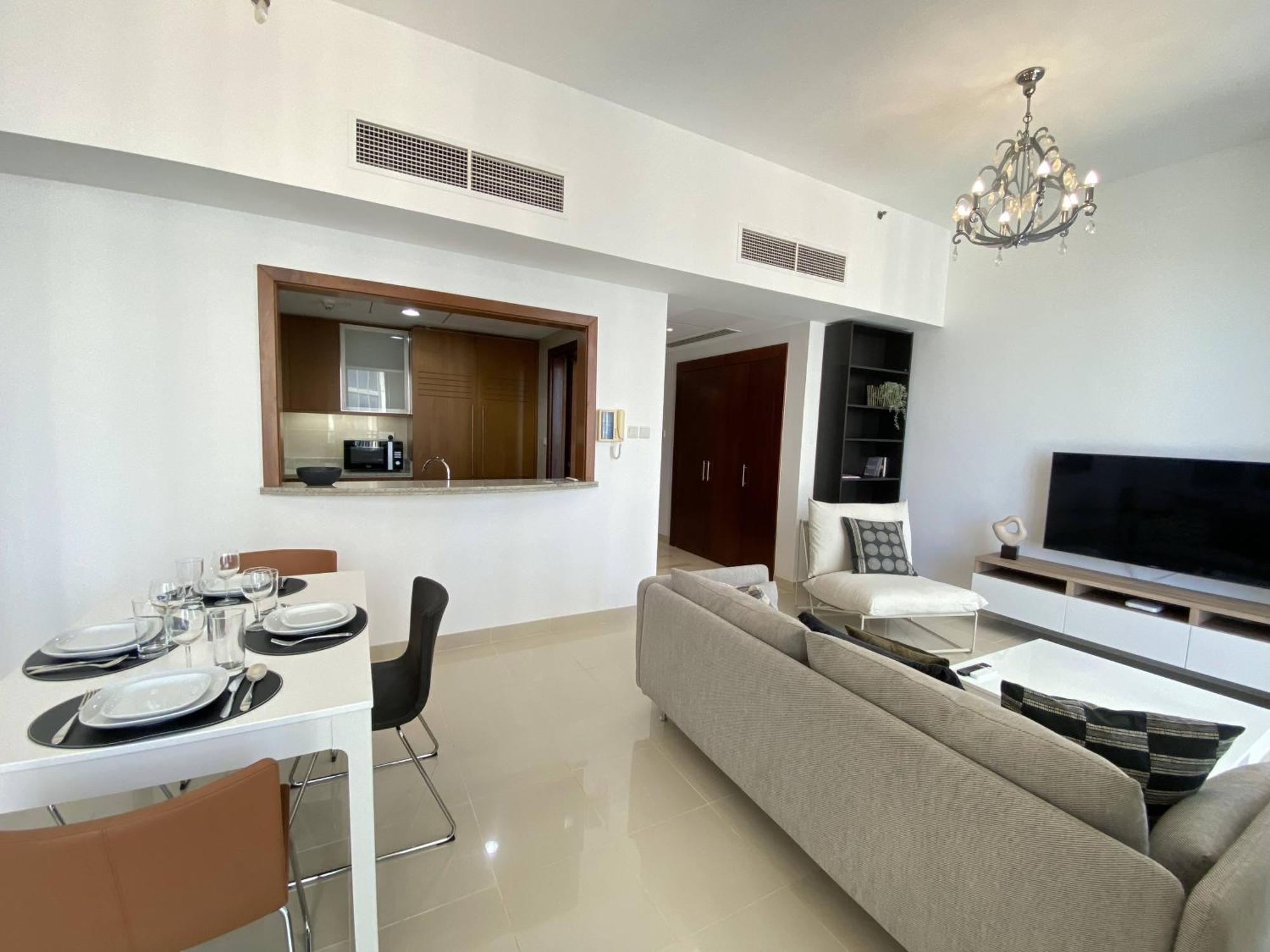 Lux Standpoint Tower Burj & Fountain Views Dubai