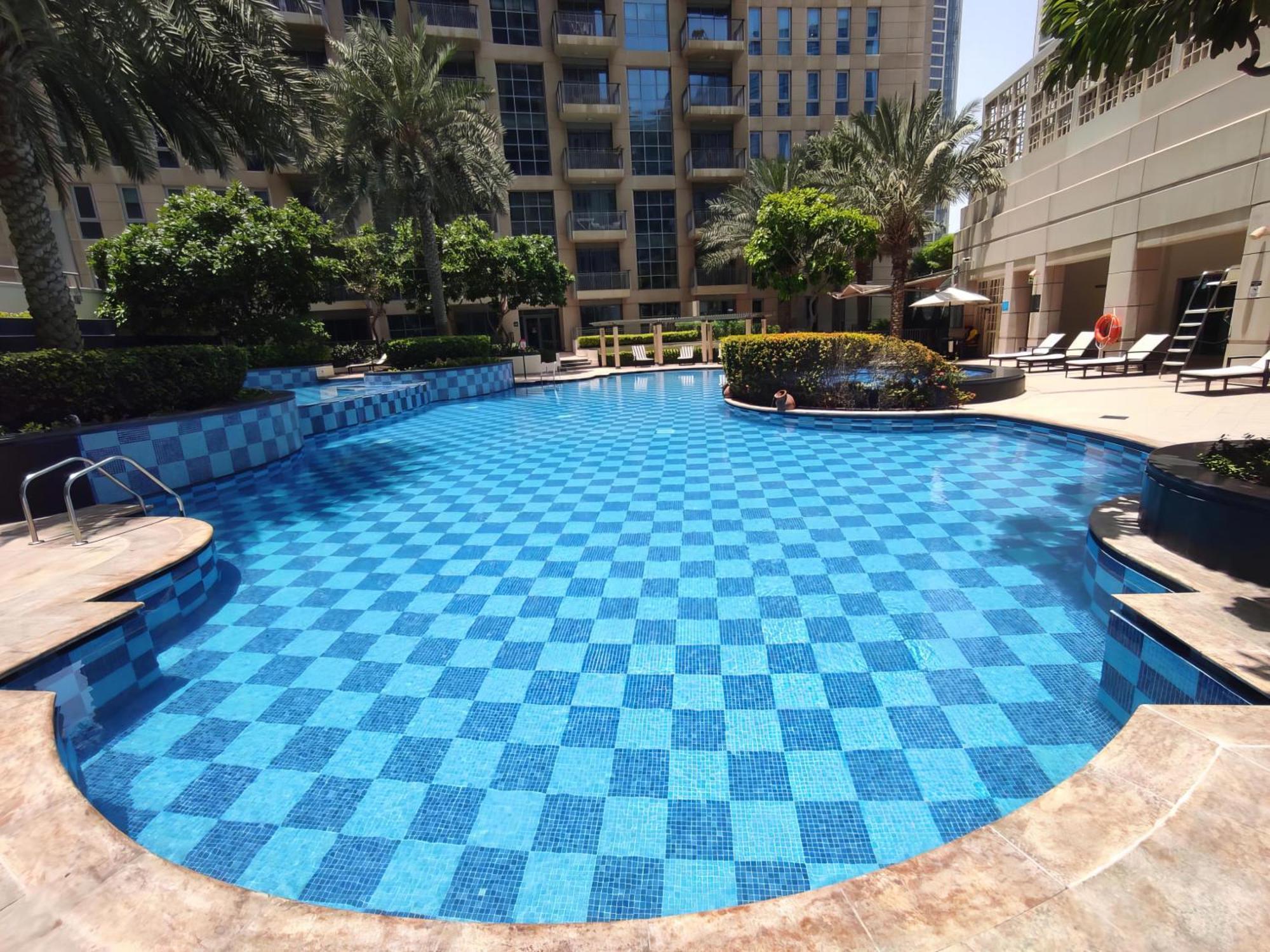 Lux Standpoint Tower Burj & Fountain Views Apartment