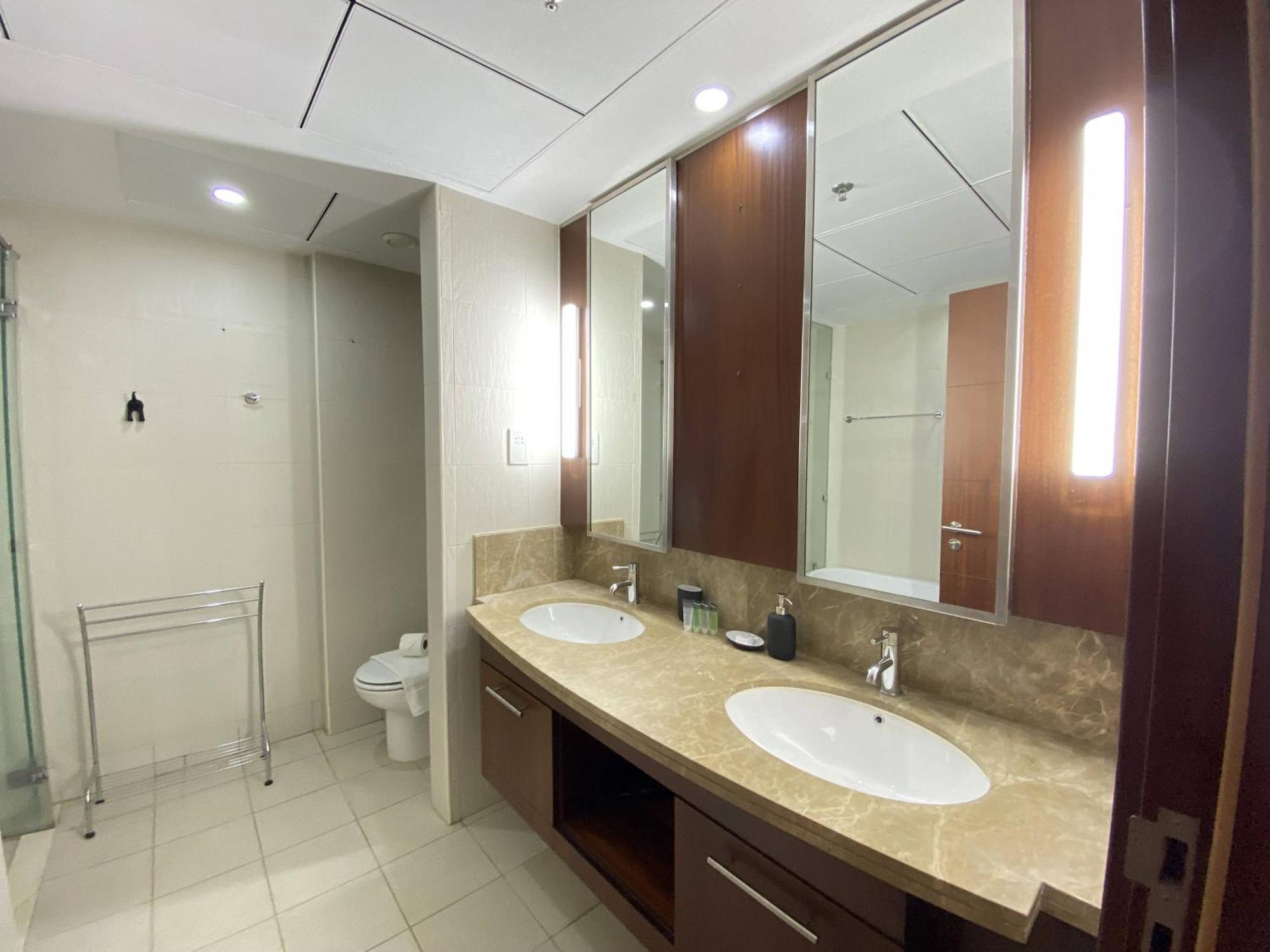 Lux Standpoint Tower Burj & Fountain Views Dubai