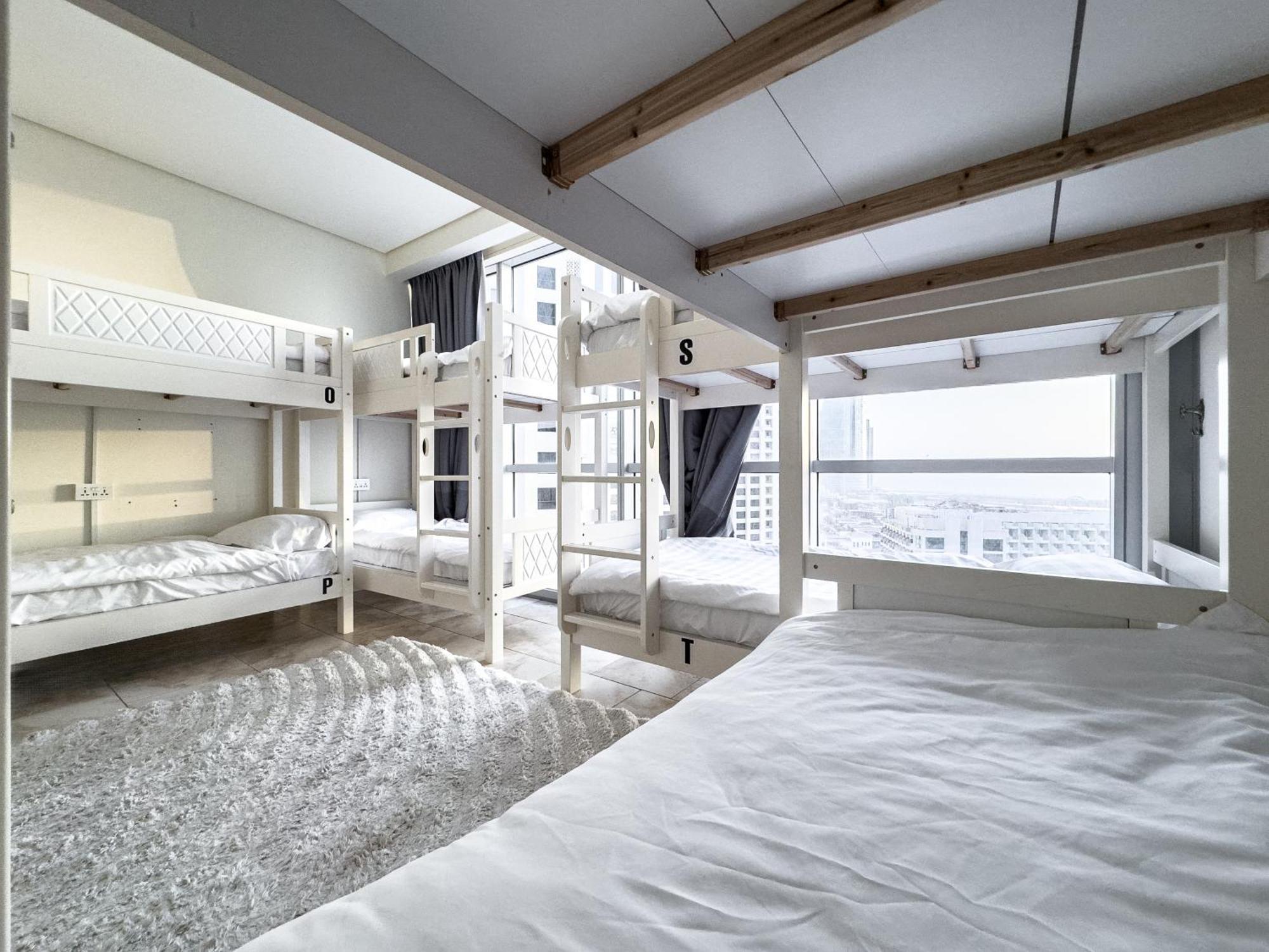 Hostel Ar Holiday Jbr Dubai