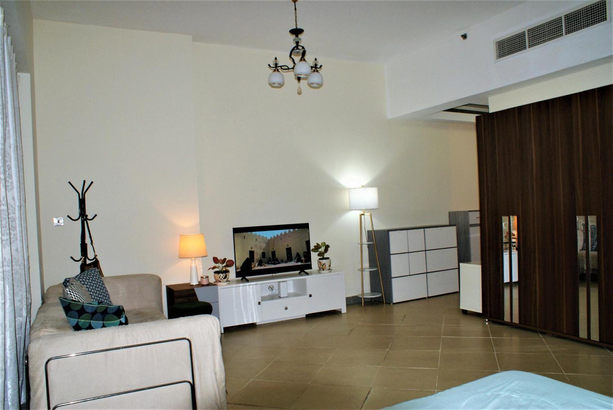 Apartment - Cozy, Very Accessible And So Near To Train Station *