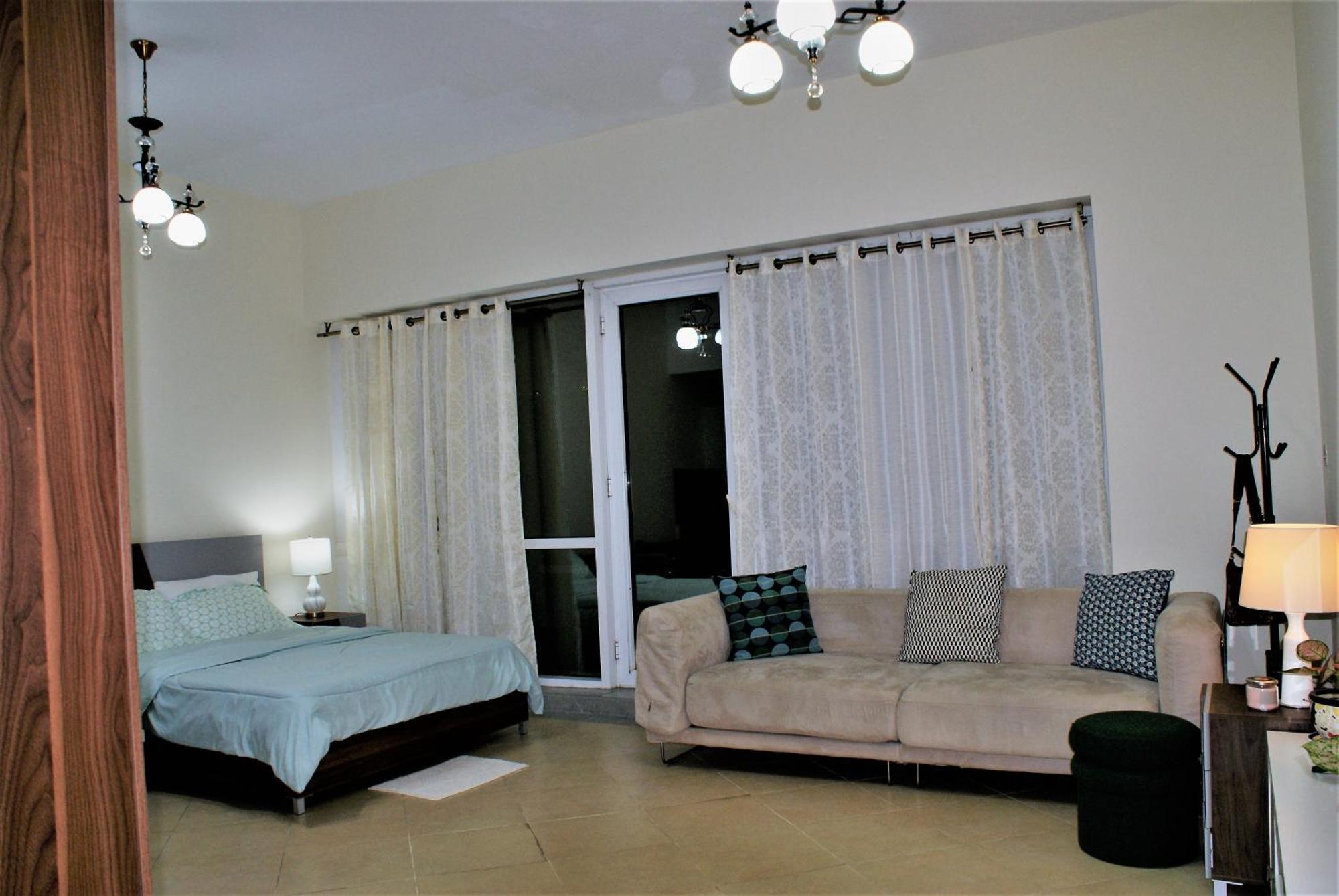 - Cozy, Very Accessible And So Near To Train Station * Dubai