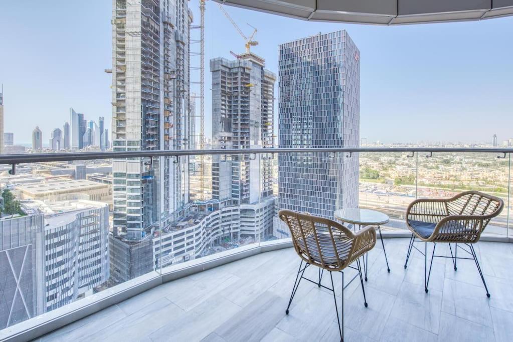 Apartamento Rh - Spacious Chic Apartment, Next To Mall Dubai
