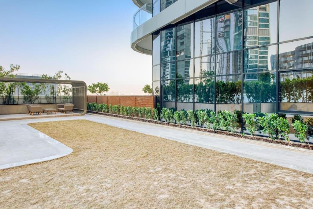 Rh - Spacious Chic Apartment, Next To Mall *